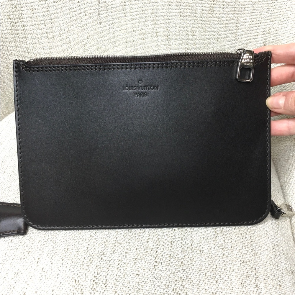 Authentic Louis Vuitton chocolate brown pouch with nametag EXCELLENT CONDITION - Picture 6 of 12
